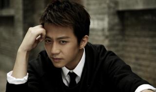 李文亮抗疫英雄事迹 李文亮抗疫英雄事迹